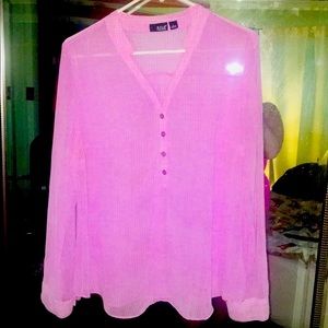 😍Pretty pink blouse with tiny hearts😍